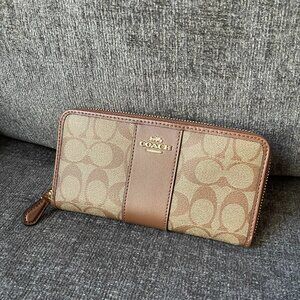 Coach Accordion Zip Wallet Signature Coated Canvas Leather Wallet F54630 NWT